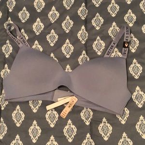 NWT Victoria's Secret Lavendar Size 36C Bra